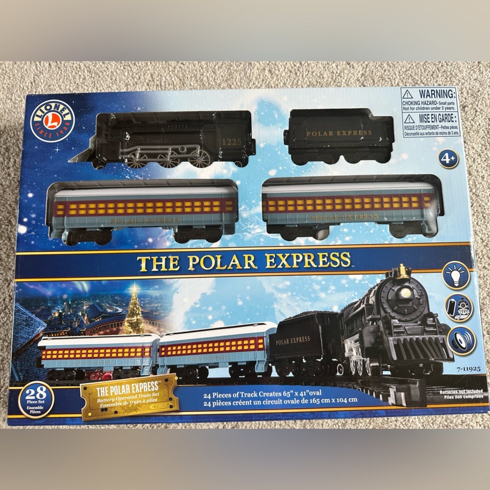 New - The Polar Express; 28-piece Train Set